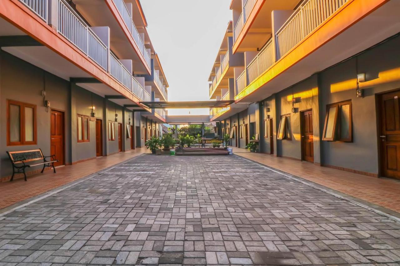 Oyo 1670 Likko Inn Denpasar Exteriér fotografie